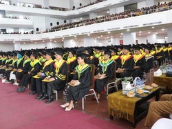 Undana Kupang Wisuda 1.421 Mahasiswa, Gubernur NTT Soroti Penggunaan AI