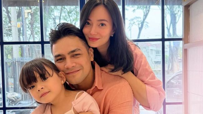 5 Potret Chloe Anak Asmirandah Pakai Hanbok di Korea, Seperti Princess Negeri Dongeng
