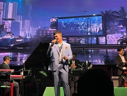 Aksi Memukau Alonzo Brata Buka Konser Indra Lesmana Sydney Reunion Tour