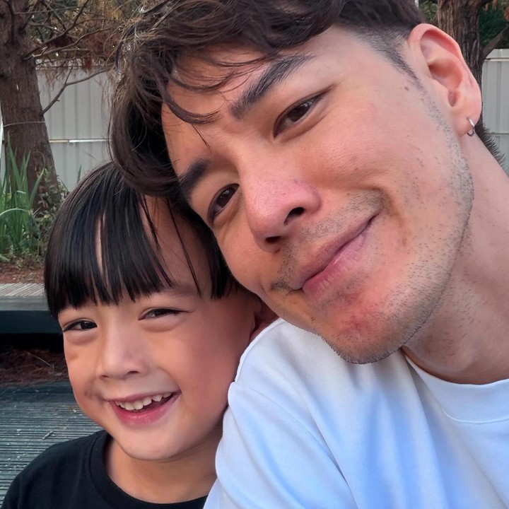<p>Kebanyakan anak sekolah saat ini tengah menikmati liburan akhir semester. Hal serupa juga dirasakan putra Anthony Xie, Anzel Maverick Xie. Namun, alih-alih bepergian ke tempat wisata, keduanya justru mencuri perhatian lewat aksi kocak yang menghibur. (Foto: Instagram @anthonyxie_)</p>