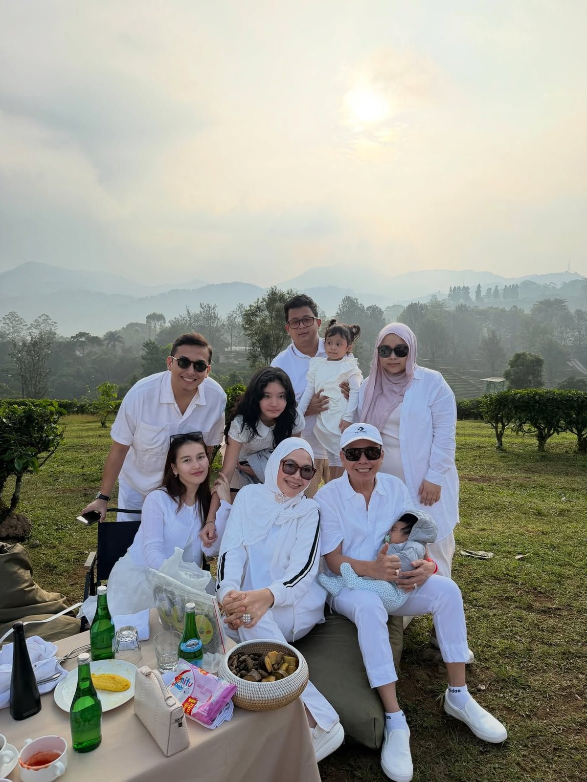 Ayu Ting Ting liburan bareng Kevin