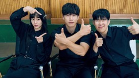 Teach You a Lesson(L to R) Jin Ki-Joo as Im Han-rim, Kim Moo-Yul as Na Hwa-jin, Pyo Ji-Hoon as Bong Geun-dae in Teach You a Lesson. Cr. Kim Ji-yeon/Netflix © 2026