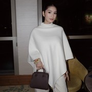 Get The Look: Inspirasi Outfit Serba Putih ala Debi Sagita