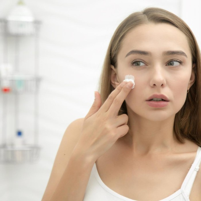 Ilustrasi jarang menggunakan sunscreen/foto: freepik.com