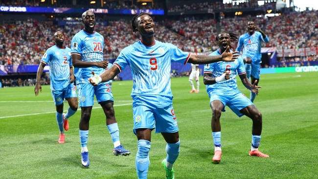 Soccer Football - FIFA World Cup 2026 - Round of 32 - England v DR Congo - Atlanta Stadium, Atlanta, Georgia, U.S. - July 1, 2026 DR Congo's Brian Cipenga celebrates scoring their first goal IMAGN IMAGES via Reuters/Nathan Ray Seebeck