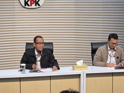 KPK: Bupati Kuansing Pernah Terima Suap Pajero Sport Saat Jabat Plt