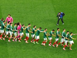 Soccer Football - FIFA World Cup 2026 - Round of 32 - Mexico v Ecuador - Estadio Azteca, Mexico City, Mexico - June 30, 2026
Mexico players celebrate after the match REUTERS/Henry Romero     TPX IMAGES OF THE DAY