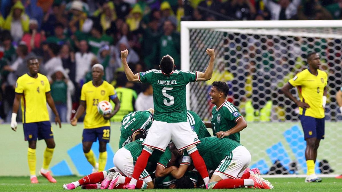 Pahlawan Timnas Meksiko Masih Lapar, Belum Puas Cuma Lolos 16 Besar