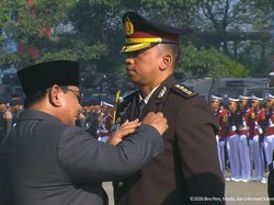 Prabowo Sematkan Penghargaan Bintang Bhayangkara Nararya ke 3 Personel Polri