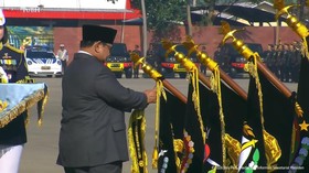Prabowo Sematkan Tanda Kehormatan kepada 2 Satker dan 10 Polda
