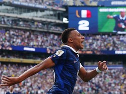 Soccer Football - FIFA World Cup 2026 - Round of 32 - France v Sweden - New York New Jersey Stadium, East Rutherford, New Jersey, U.S. - June 30, 2026 France's Kylian Mbappe celebrates scoring their third goal IMAGN IMAGES via Reuters/Vincent Carchie