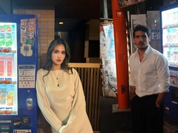 Date Photobook di Jepang, Ini Deretan Momen Raisa dan Chef Mathis yang Diduga Pacaran