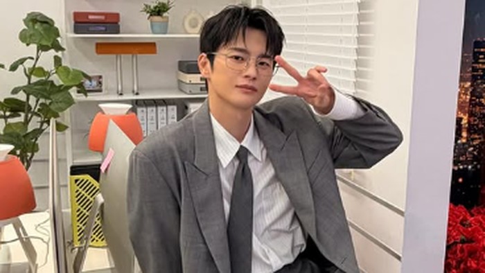 4 Drakor Seru yang Dibintangi Seo In Guk Selain See You at Work Tomorrow