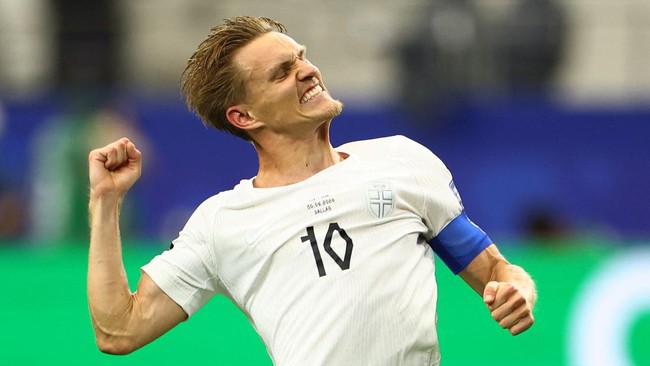 Soccer Football - FIFA World Cup 2026 - Round of 32 - Ivory Coast v Norway - Dallas Stadium, Arlington, Texas, U.S. - June 30, 2026 Norway's Martin Odegaard celebrates after the match REUTERS/Hannah Mckay