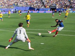 Mbappe Bawa Prancis Ungguli Swedia 1-0 di Babak Pertama