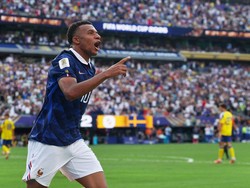 Soccer Football - FIFA World Cup 2026 - Round of 32 - France v Sweden - New York New Jersey Stadium, East Rutherford, New Jersey, U.S. - June 30, 2026 France's Kylian Mbappe celebrates scoring their third goal IMAGN IMAGES via Reuters/Vincent Carchie