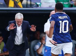 Video: Momen Deschamps Hormat ke Mbappe Seusai Cetak Brace Vs Swedia