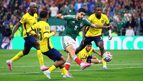 Soccer Football - FIFA World Cup 2026 - Round of 32 - Mexico v Ecuador - Estadio Azteca, Mexico City, Mexico - June 30, 2026 Mexico's Raul Jimenez scores their second goal REUTERS/Eloisa Sanchez     TPX IMAGES OF THE DAY
