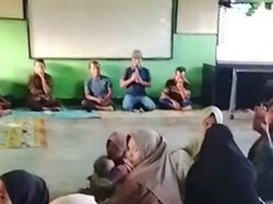 Tabungan Siswa Rp 425 Juta Tak Cair, Wali Murid di Lombok Timur Protes