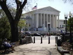MA Batalkan Perintah Trump Batasi Hak Kewarganegaan Berdasar Tempat Lahir