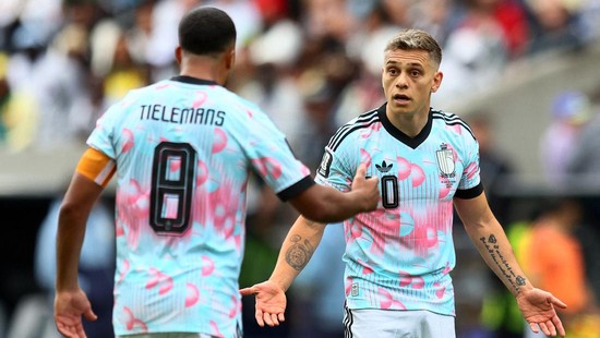 Soccer Football - FIFA World Cup 2026 - Round of 32 - Belgium v Senegal - Seattle Stadium, Seattle, Washington, U.S. - July 1, 2026 Belgium's Youri Tielemans and Belgium's Leandro Trossard IMAGN IMAGES via Reuters/Blake Dahlin