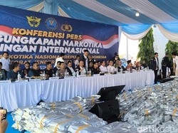 BNN Bongkar 3,37 Ton Narkotika Jaringan Internasional di Gudang Gresik