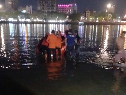 Bocah 10 Tahun Tewas Tenggelam di Pantai Depan Masjid 99 Kubah Makassar