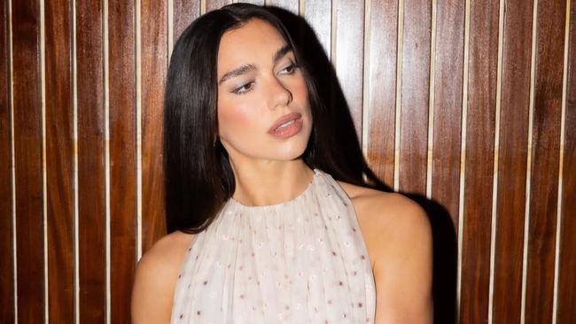 Dua Lipa Bikin Manifesto Library, Perpustakaan yang Hidupkan lagi Buku-Buku Terlarang