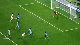 Harry Kane mencetak gol luar biasa yang mengantar Inggris lolos ke babak 16 besar Piala Dunia 2026.