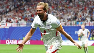 Berita Panas dari Dunia Sport CNN : FOTO: Harry Kane Jaga Mimpi Juara Inggris di Piala Dunia