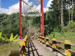 Kades Masih Tutup Jembatan Gantung Rp 5 M di Ciamis, Ini Alasannya