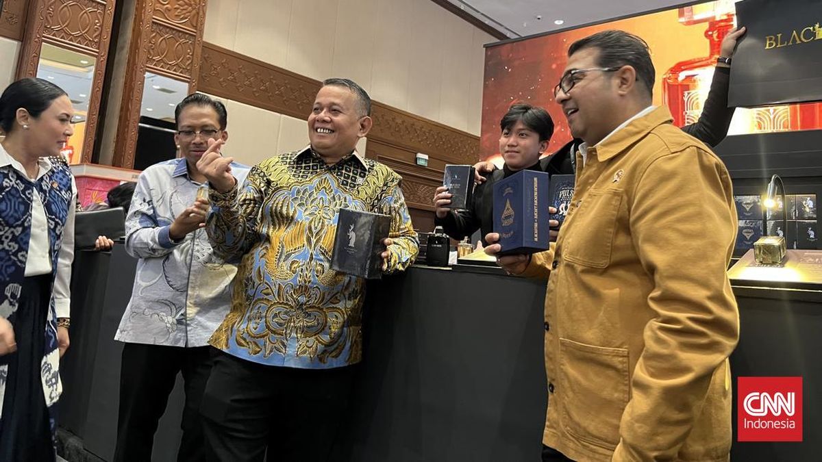 Menteri Ekraf dan Wamen UMKM Ajak Brand Lokal Naik Kelas Lewat JxB