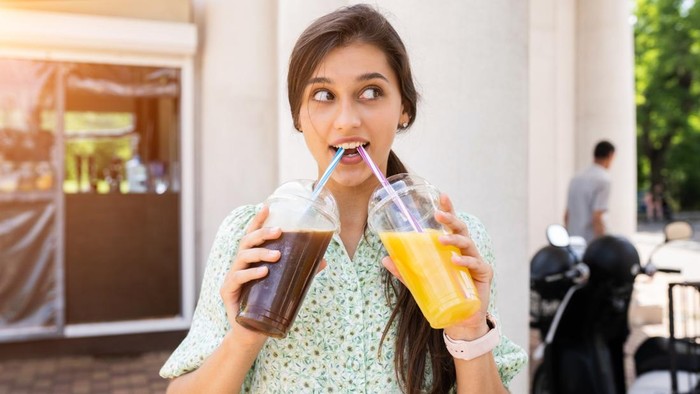 4 Minuman yang Harus Dihindari saat Dehidrasi di Tengah Cuaca Panas