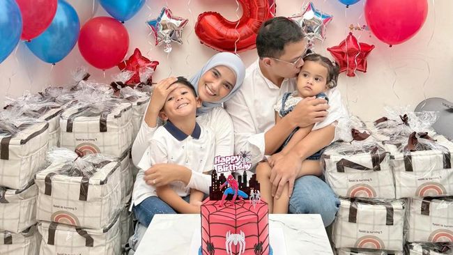 Intip Keseharian Nadya Mustika Bersama Iqbal Rosadi dan Kedua Anak