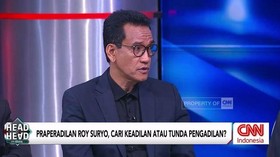 Praperadilan Roy Suryo kembali memanaskan polemik ijazah Presiden ke-7 RI, Joko Widodo. Di saat perkara memasuki tahap persidangan, Roy Suryo justru mengajukan praperadilan dengan menggugat keabsahan penangkapan, penggeledahan, hingga penahanan yang
