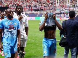 Soccer Football - FIFA World Cup 2026 - Round of 32 - England v DR Congo - Atlanta Stadium, Atlanta, Georgia, U.S. - July 1, 2026 DR Congo's Edo Kayembe and Yoane Wissa look dejected after the match as DR Congo are eliminated from the World Cup REUTE