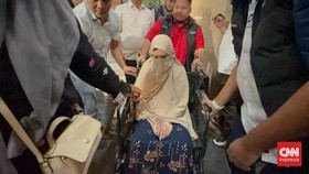 Tim Hotman 911 mendampingi seorang perempuan berinisial M (30), melaporkan aksi dugaan penyiksaan hingga kekerasan seksual yang dilakukan anggota polisi Bareskrim Polri.