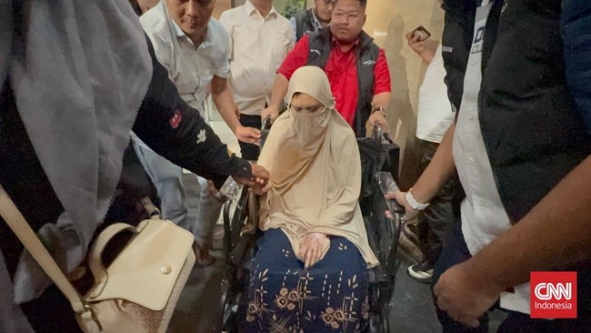 Tim Hotman 911 mendampingi seorang perempuan berinisial M (30), melaporkan aksi dugaan penyiksaan hingga kekerasan seksual yang dilakukan anggota polisi Bareskrim Polri.