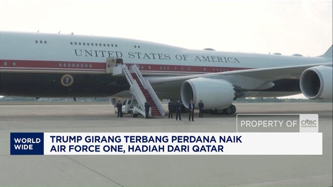 Video: Trump Girang Terbang Perdana Naik Air Force One Hadiah Qatar