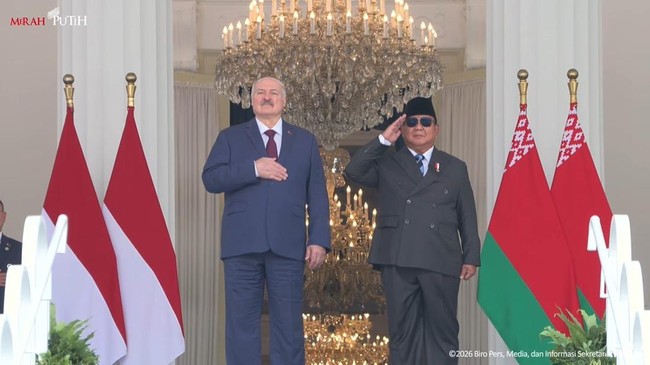 Presiden Republik Indonesia Prabowo Subianto menyambut kedatangan Presiden Republik Belarus Aleksandr Lukashenko di Istana Merdeka, Jakarta, 2 Juli 2026