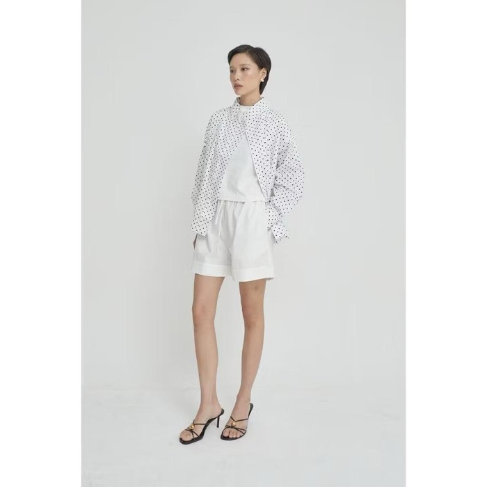 Atasan motif polkadot yang gemas