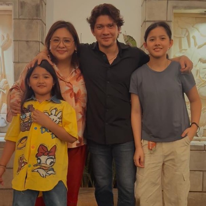 <p>Kabar bahagia datang dari penyanyi Audy Item. Istri aktor Iko Uwais ini baru saja mengumumkan kabar kehamilan ketiganya, Bunda. Melalui unggahan video di Instagram pada 27 Juni 2026, Audy membagikan kabar bahagia kehamilannya ke publik. (Foto: Instagram @audyitem)</p>