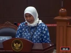 Dosen Unair Digaji Rp 2,6 Juta Sambat ke MK: Tak Sejalan Beban Kerja