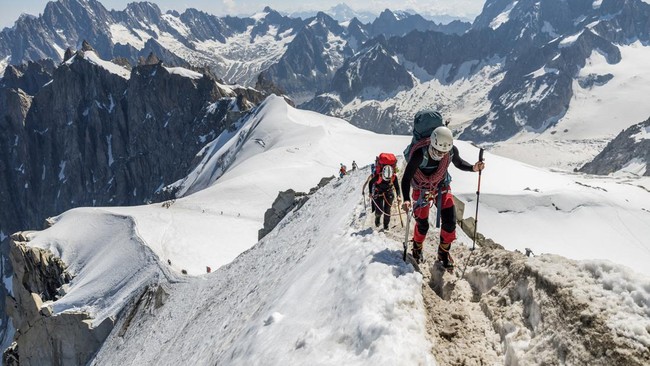 Prancis tengah dilanda gelombang panas mematikan dengan suhu yang menembus 40 derajat Celsius di sejumlah wilayah. (REUTERS/Pierre Albouy)