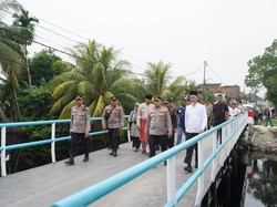 Kapolda Riau Cek Jembatan Merah Putih di Dumai, Apresiasi Dedikasi Jajaran