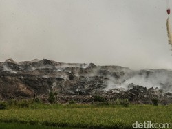 OMC Belum Bisa Dilakukan untuk Padamkan Kebakaran TPA Jatiwaringin, Kenapa?