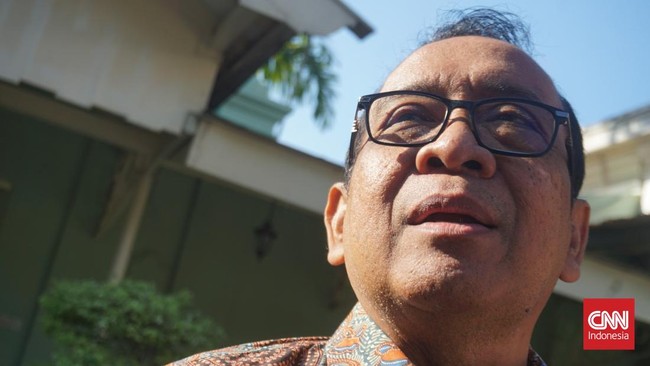 Eks Menko Bidang Pembangunan Manusia dan Kebudayaan (PMK) Pratikno irit bicara soal masa depannya di pemerintahan Prabowo Subianto setelah terkena reshuffle.