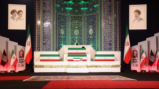 Iran saat ini sedang sibuk mempersiapkan prosesi pemakaman mantan Pemimpin Tertinggi, Ayatolllah Ali Khamenei.