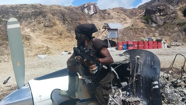 Pesawat perintis milik PT AMA dengan nomor registrasi PK-RCY yang dibakar di Bandara Ipdeheik, Balinggama, Yahukimo, Papua Pegunungan.
