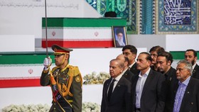 Perdana Menteri Pakistan Shehbaz Sharif hingga Menteri Luar Negeri Afghanistan Amir Khan Muttaqi turut melayat jenazah Ali Khamenei di Teheran.